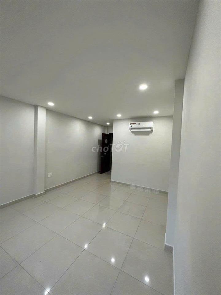 Chính chủ cho thuê nhà MT 262B Huỳnh Văn Bánh P.11 Q.Phú Nhuận