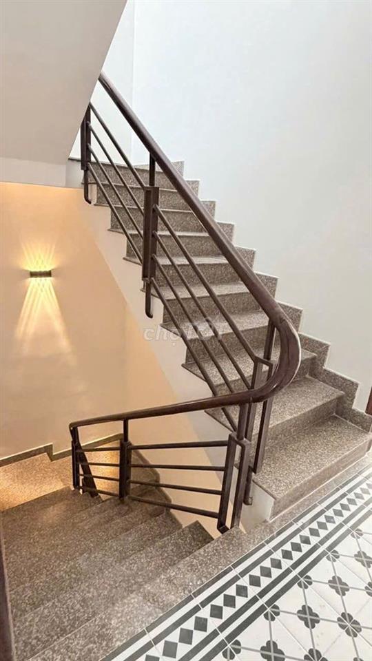 Cần cho thuê nhà Mặt Tiền 250A Bàu Cát P.11 Q.Tân Bình