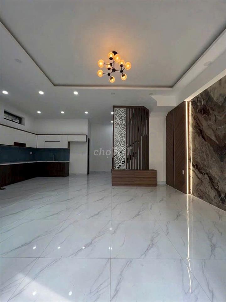 Cần cho thuê nhà HXH B22 Bạch Đằng P.2 Q.Tân Bình sát bên Sân Bay TSN