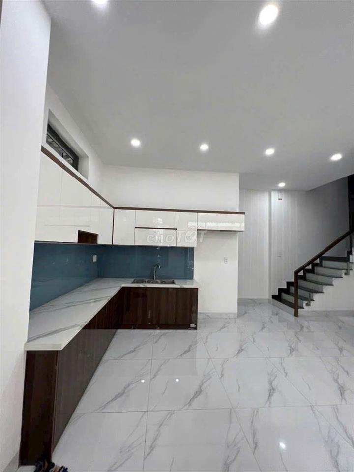 Cần cho thuê nhà HXH B22 Bạch Đằng P.2 Q.Tân Bình sát bên Sân Bay TSN
