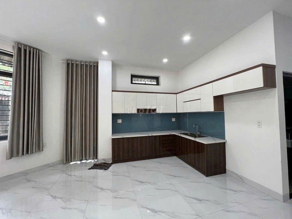 Cần cho thuê nhà HXH B22 Bạch Đằng P.2 Q.Tân Bình sát bên Sân Bay TSN