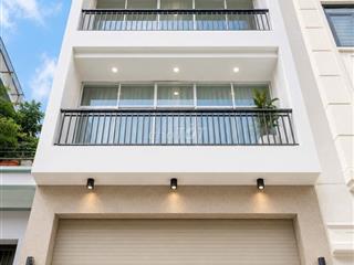 Cần cho thuê nhà Mặt Tiền 99A Trần Quang Diệu P.14 Quận 3