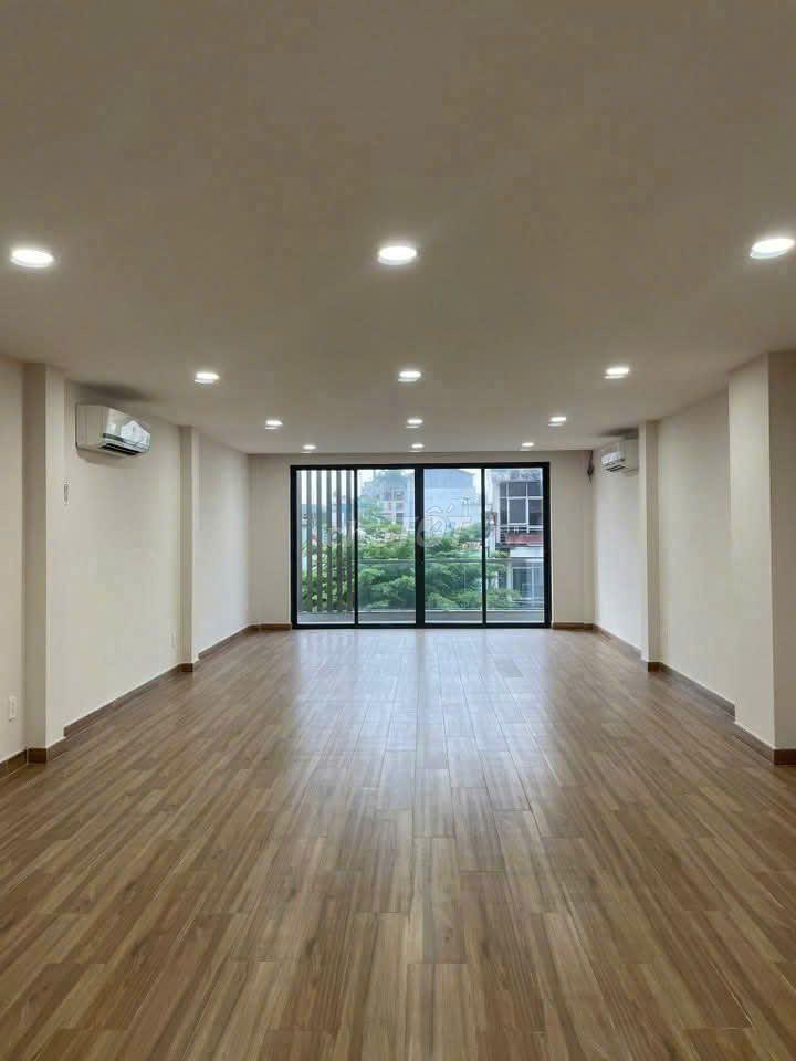 Cần cho thuê nhà MT 176B Lê Văn Sỹ P.10 Q.Phú Nhuận 