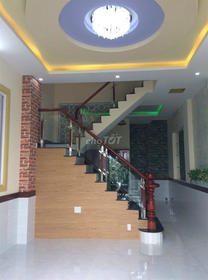 Cần cho thuê nhà 245/8A Nguyễn Trãi P.Nguyễn Cư Trinh Quận 1.