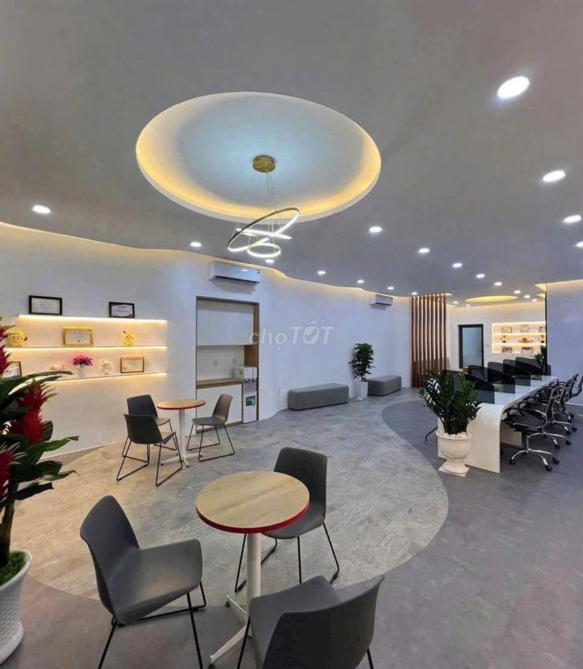 Cần cho thuê nhà MT ngang 7m 9B Đặng Văn Ngữ P.10 Q.Phú Nhuận