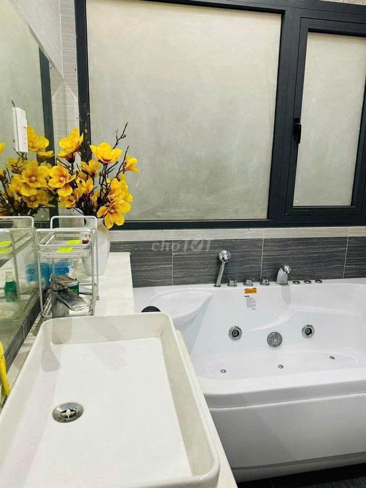 Cần cho thuê nhà mới HXH 118/6A Phan Huy Ích P.15 Q.Tân Bình
