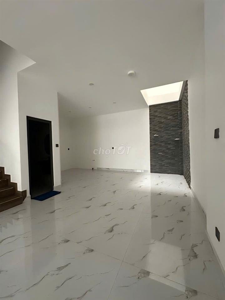 Cần cho thuê nhà MT 10A Đồng Nai P.2 Q.Tân Bình