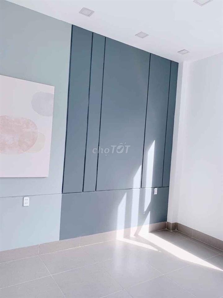 Cho thuê nhà HXH 1017/2B Lạc Long Quân P.11 Q.Tân Bình