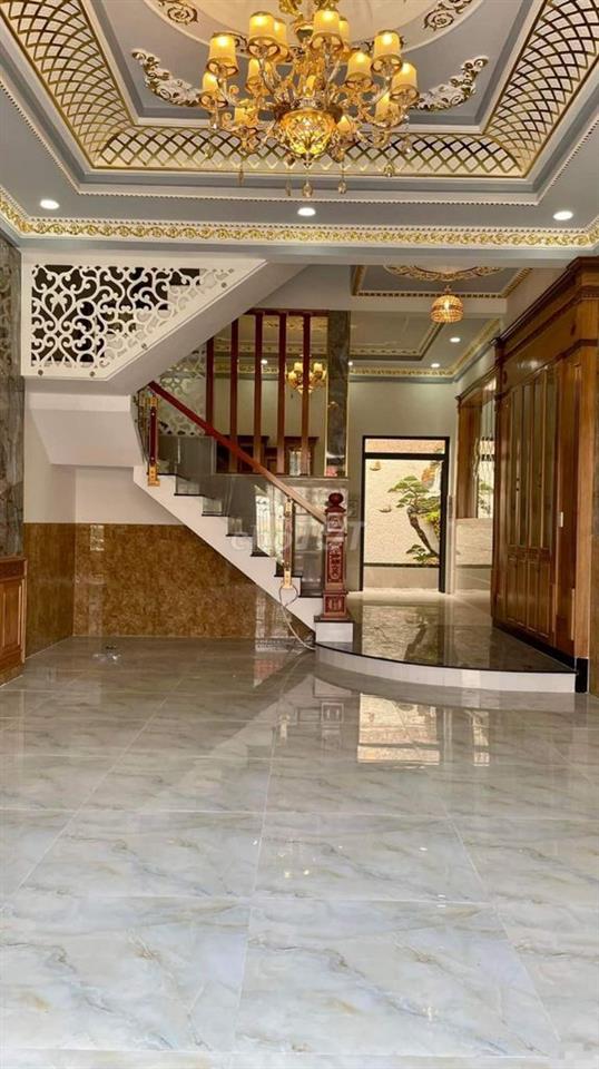 Cần cho thuê nhà MT 571B Phạm Văn Bạch P.15 Q.Tân Bình.