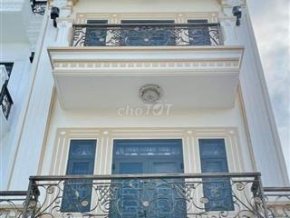 Cần cho thuê nhà MT 571B Phạm Văn Bạch P.15 Q.Tân Bình.