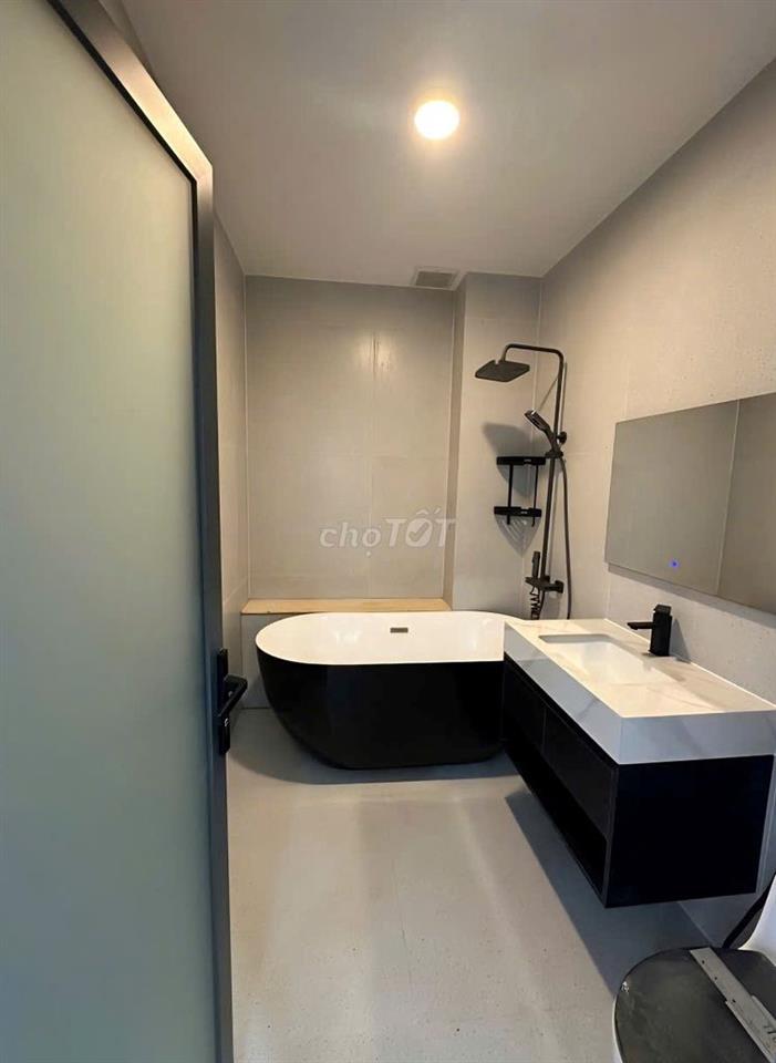 Cần cho thuê nhà ngang 6m MT 66B Trần Văn Quang P.10 Q.Tân Bình