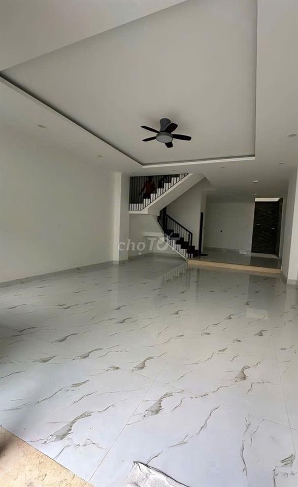 Cần cho thuê nhà ngang 6m MT 66B Trần Văn Quang P.10 Q.Tân Bình