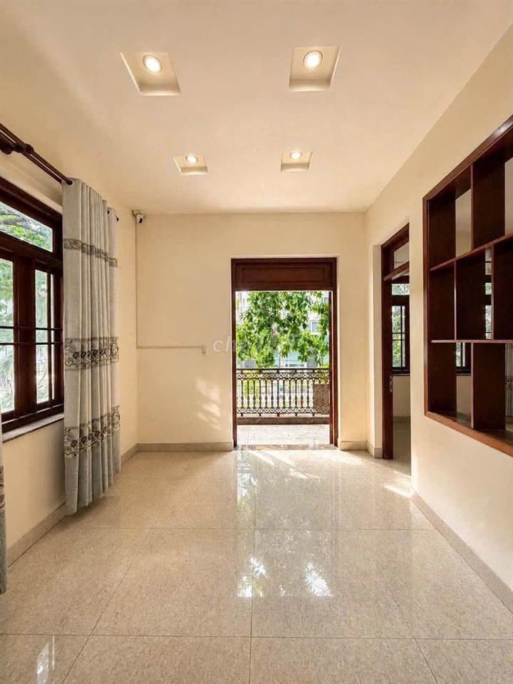 Cần cho thuê Biệt Thự 85A Nguyễn Thế Truyện P.Tân Sơn Nhì Q.Tân Phú