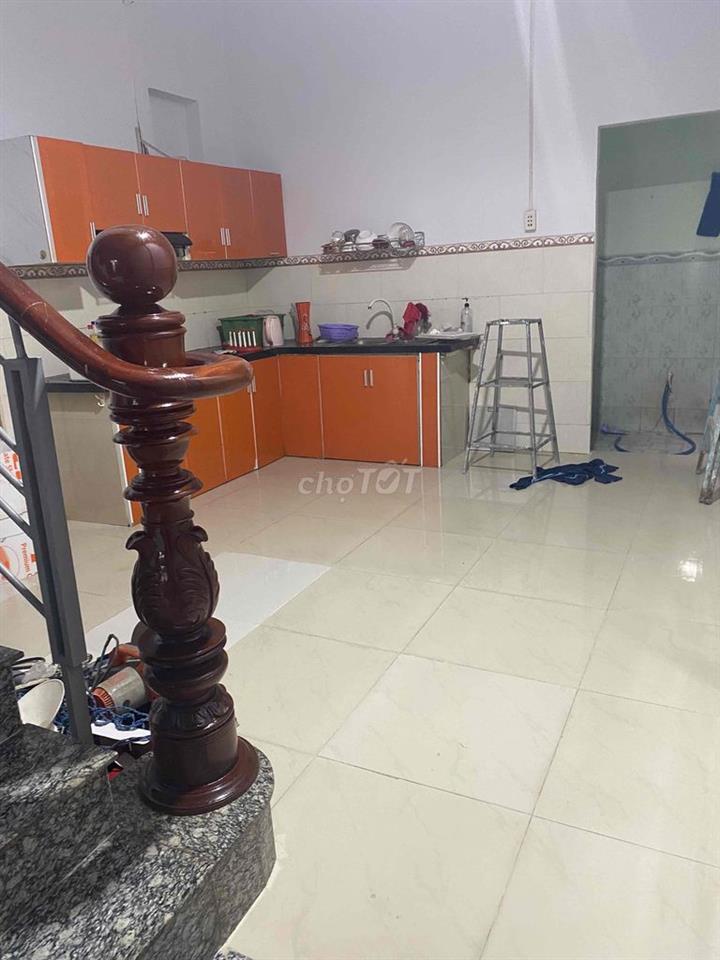 cho thuê nhà 4 x 16 đường Quang trung