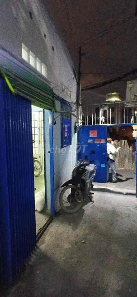 cho thuê nhà 4 x 8. đường Quang trung