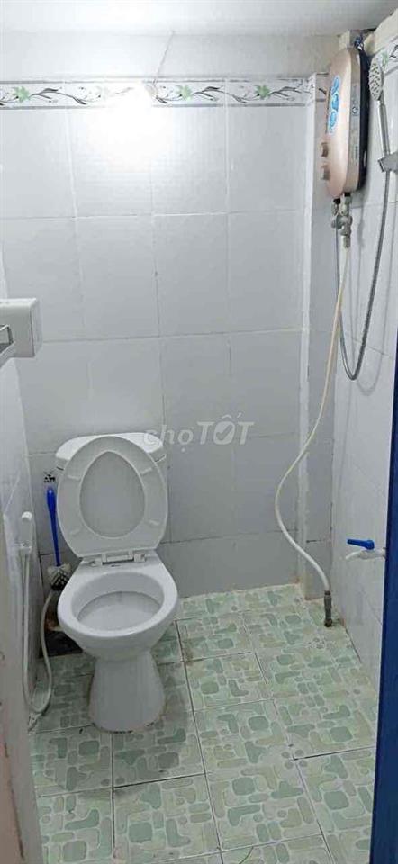 cho thuê nhà 4 x 8. đường Quang trung