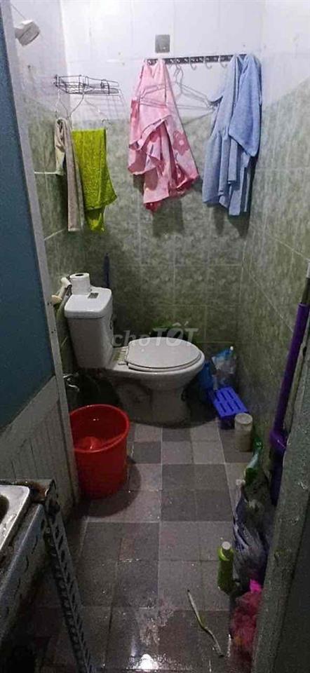 cho thuê nhà 4 x 8. đường Quang trung