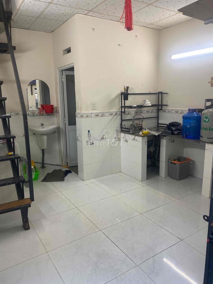 cho thuê nhà 4.5 x 4.5 đường thống nhất