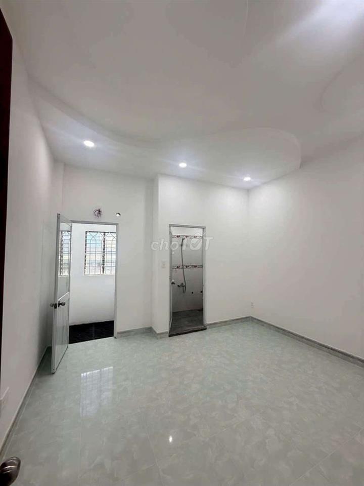 4x16 trệt lầu 2pn 3wc hẻm ô tô 43 vườn lài apd gần đh ntt 