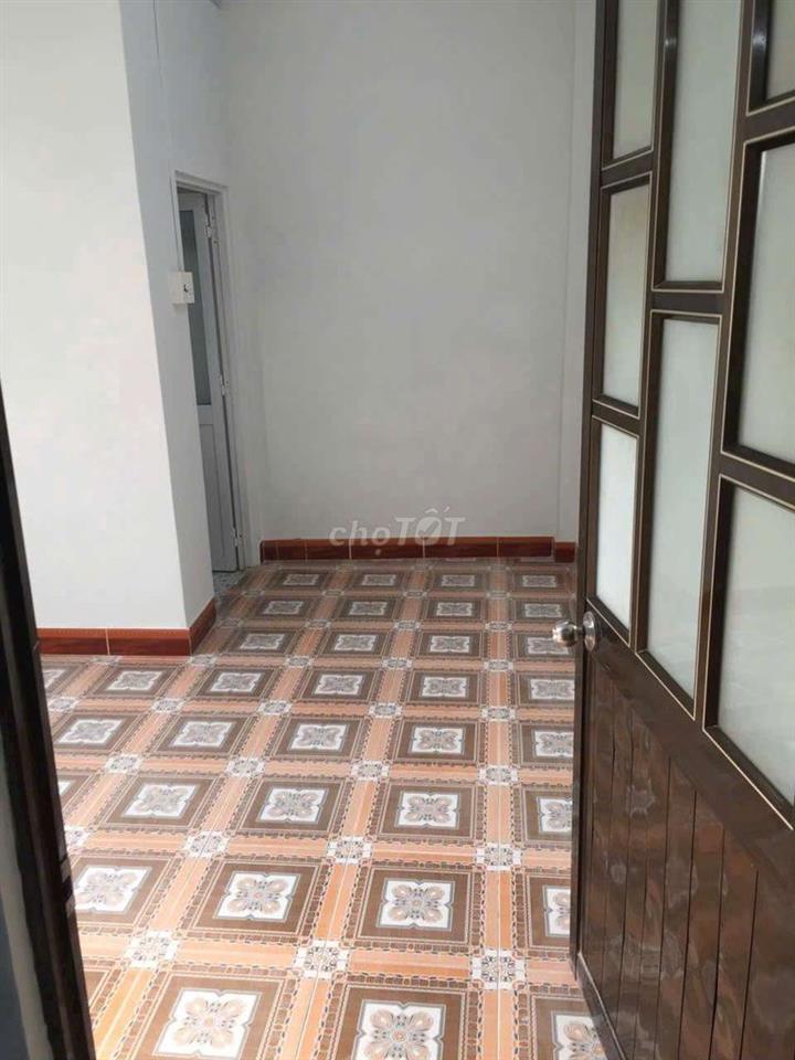nhà 2pn 2wc phan văn hớn gần trường chinh trước nhà 5m 