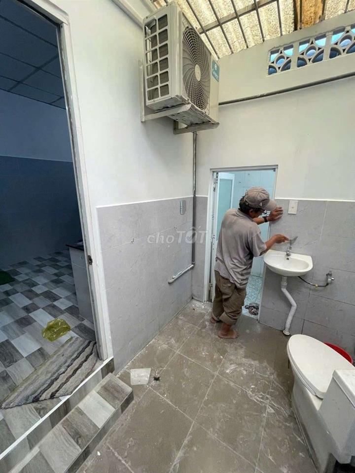 4x20m trệt lửng 2pn có máy lạnh hẻm xe tải tch07 vào ở ngay 