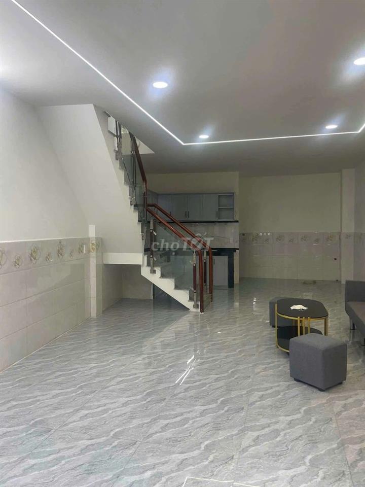 nhà đẹp mới 2pn 2wc hẻm 4m tth21 gần pmqtrung 