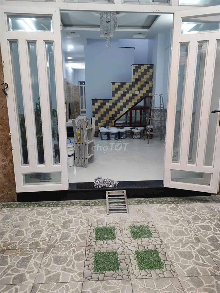 mới sơn sửa 4x13m 3 lầu 4pn sân thượng hẻm ô tô lâm thị hố 
