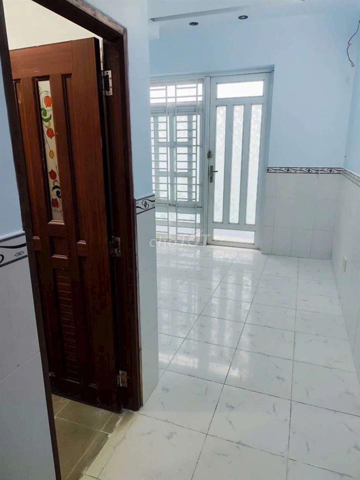 mới sơn sửa 4x13m 3 lầu 4pn sân thượng hẻm ô tô lâm thị hố 