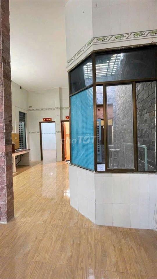 6x20m có 2pn 3wc gần cầu giao khẩu hẻm ô tô gần Ngã tư ga 
