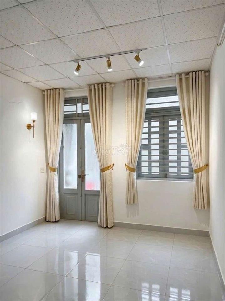 4x10 trệt lầu 2pn 2wc hẻm ht13 gần chợ HT nhà sạch mới 