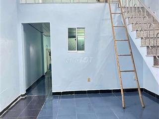 4x14m trệt 1pn + lửng rộng, 2wc ht17 có giếng trời thoáng gần bx buýt 