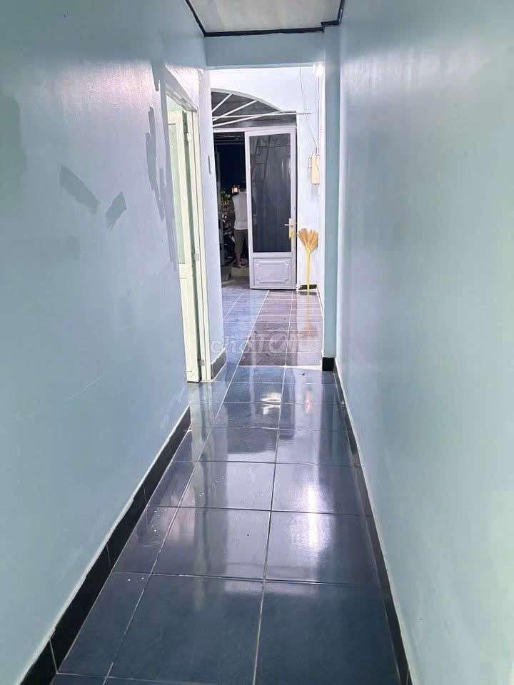 4x14m trệt 1pn + lửng rộng, 2wc ht17 có giếng trời thoáng gần bx buýt 