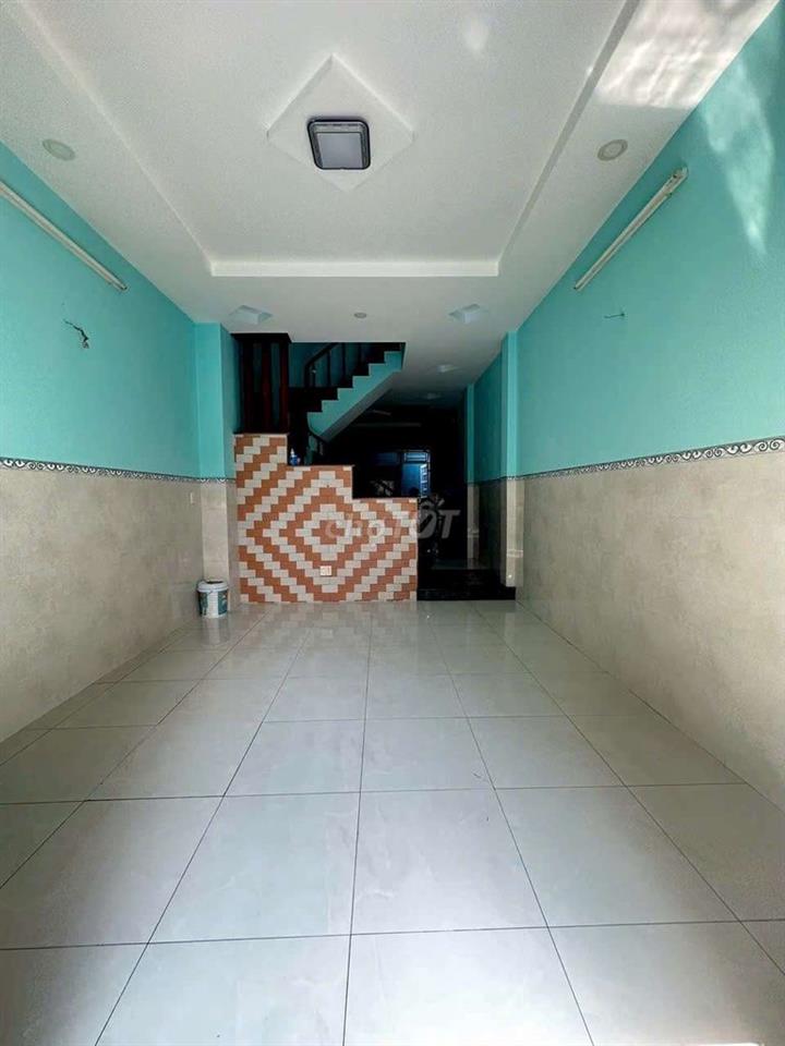 nhà mới sơn 4pn 4wc hẻm ô tô gần gò vấp dt 4x18m, có sân thượng