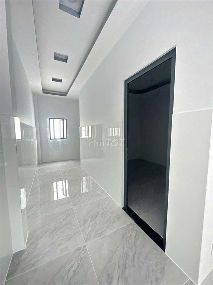 mặt tiền tch 5x30 mới xây trệt lửng 2pn 2wc kd VP cty 