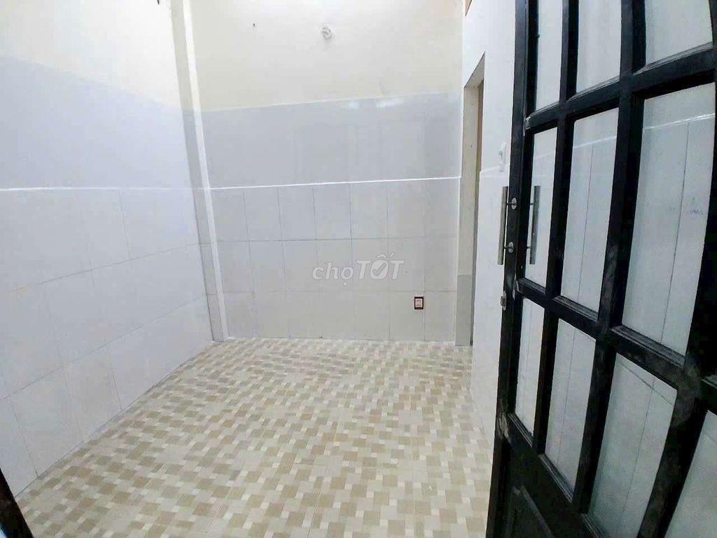 4x20 sân ô tô 2pn hẻm 8m mới sơn sửa gần chợ ba bầu 