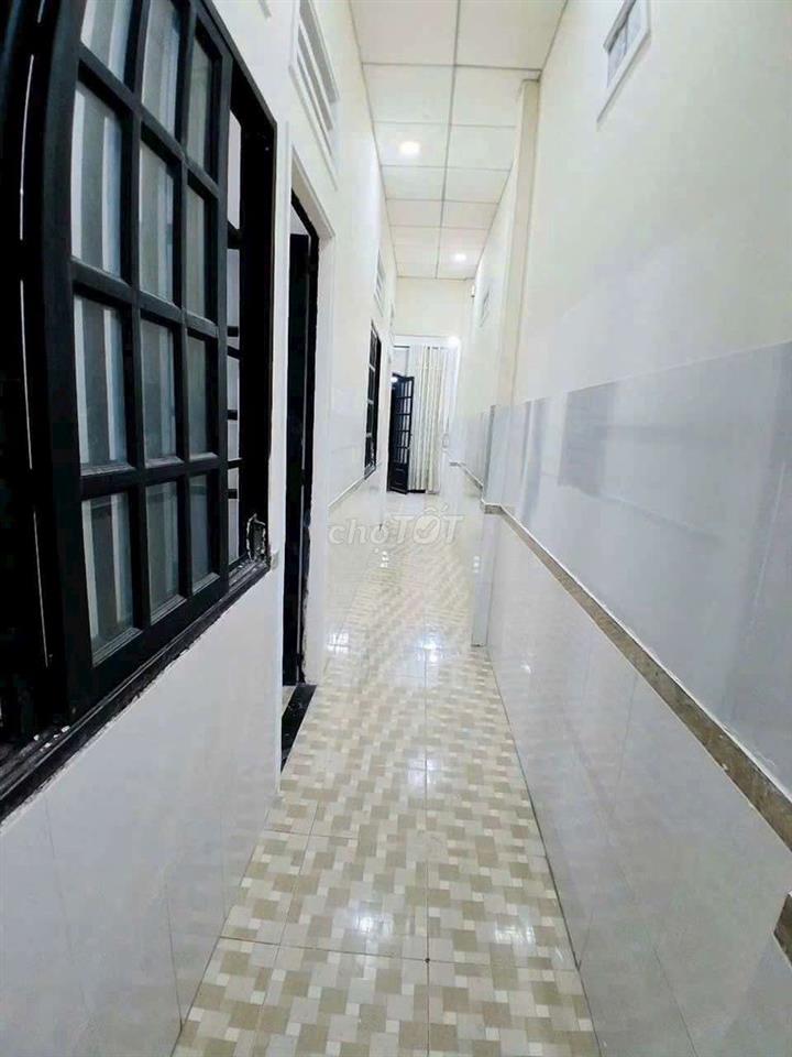 4x20 sân ô tô 2pn hẻm 8m mới sơn sửa gần chợ ba bầu 