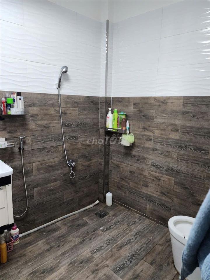 Cho thue nhà Đường Quang TRung & Đường 21 2PN, 2WC HXH 