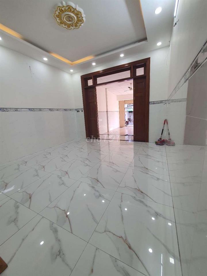 Nhà Mặt Tiền 4,5x30 2lầu 6p ngủ 5tolet