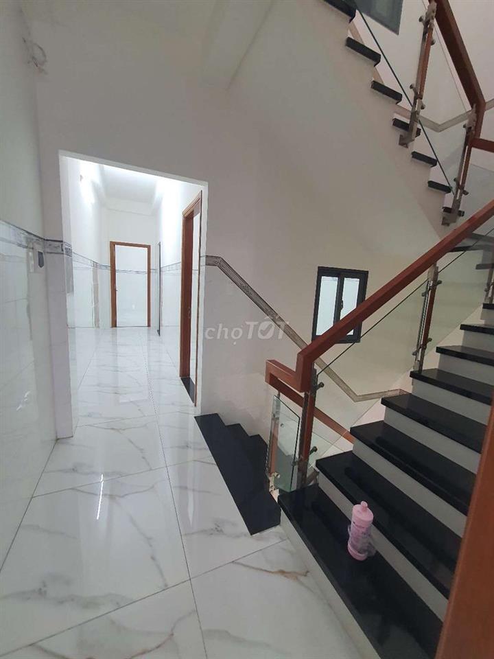 Nhà Mặt Tiền 4,5x30 2lầu 6p ngủ 5tolet