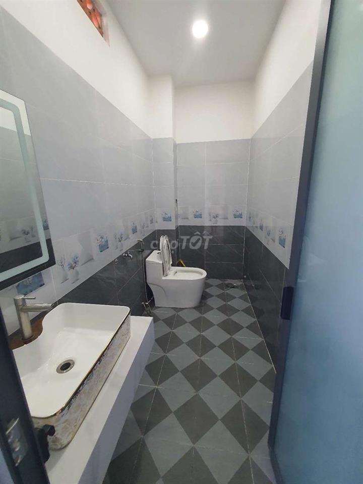 Nhà Mặt Tiền 4,5x30 2lầu 6p ngủ 5tolet
