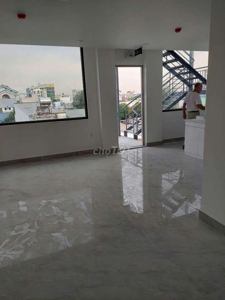 Tòa Nhà Cao Cấp Có PCCC Đầy Đủ Công Năng 1000m