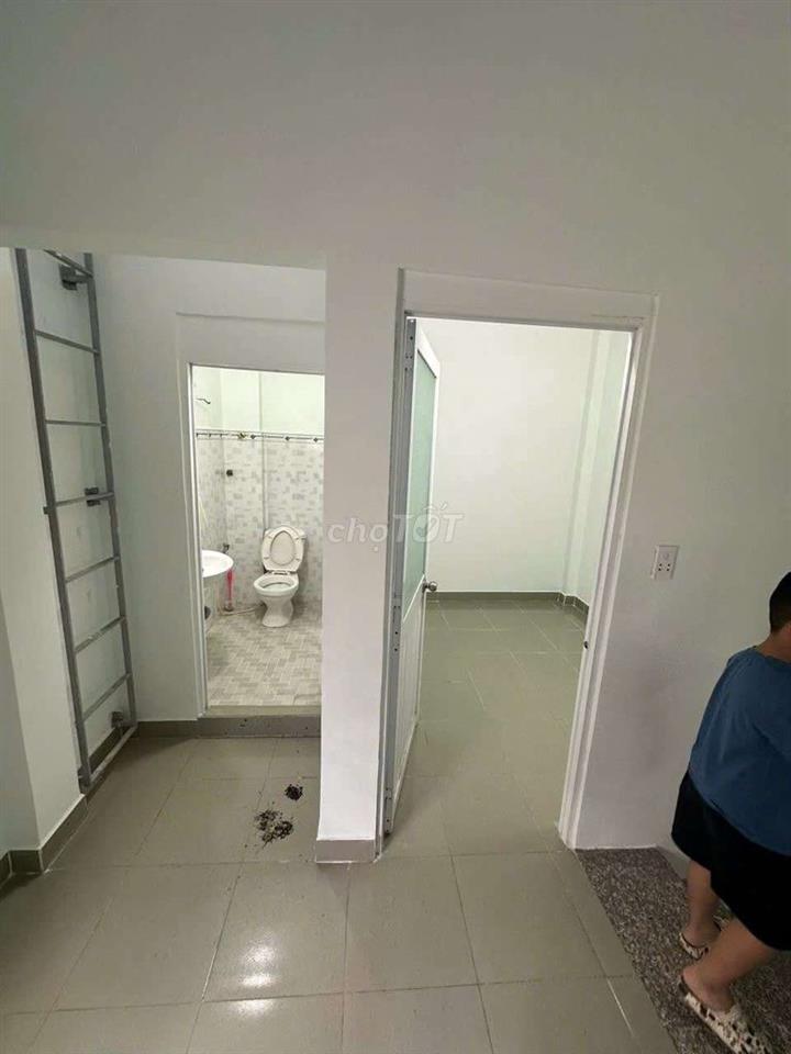 Kho Nhà Chính Chủ Cho Thuê 4x15 1lầu 3pn 2wc