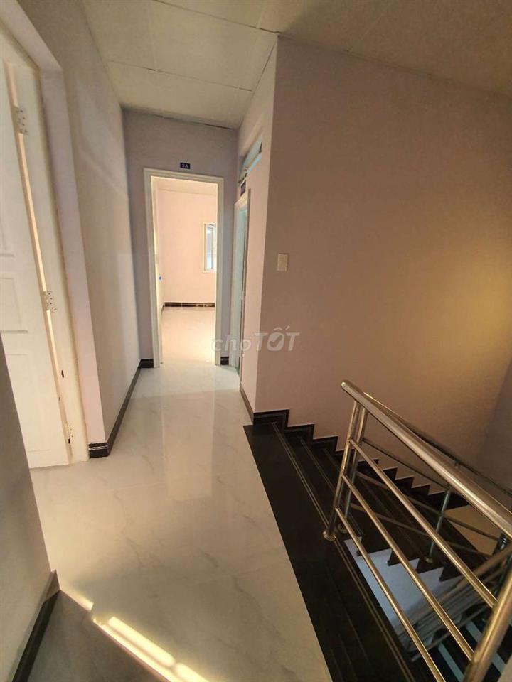Kho Nhà Chính Chủ Cho Thuê 9x30 1lầu Gồm 5pn 3wc