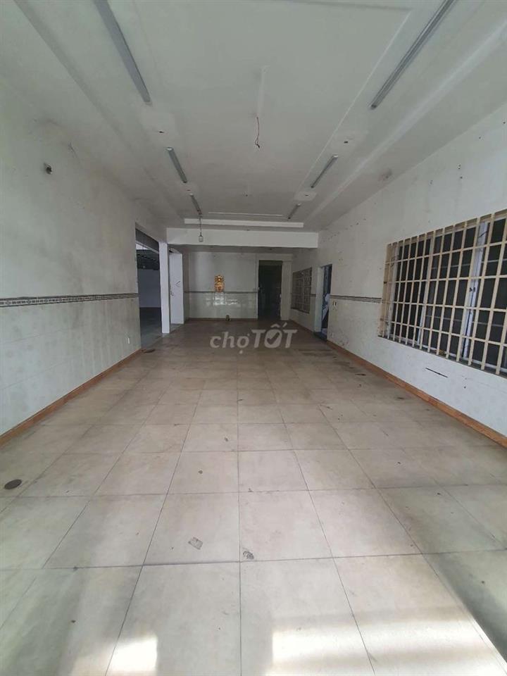 Kho Xưởng Mặt  Tiền 600m Kho Kinh Doanh 