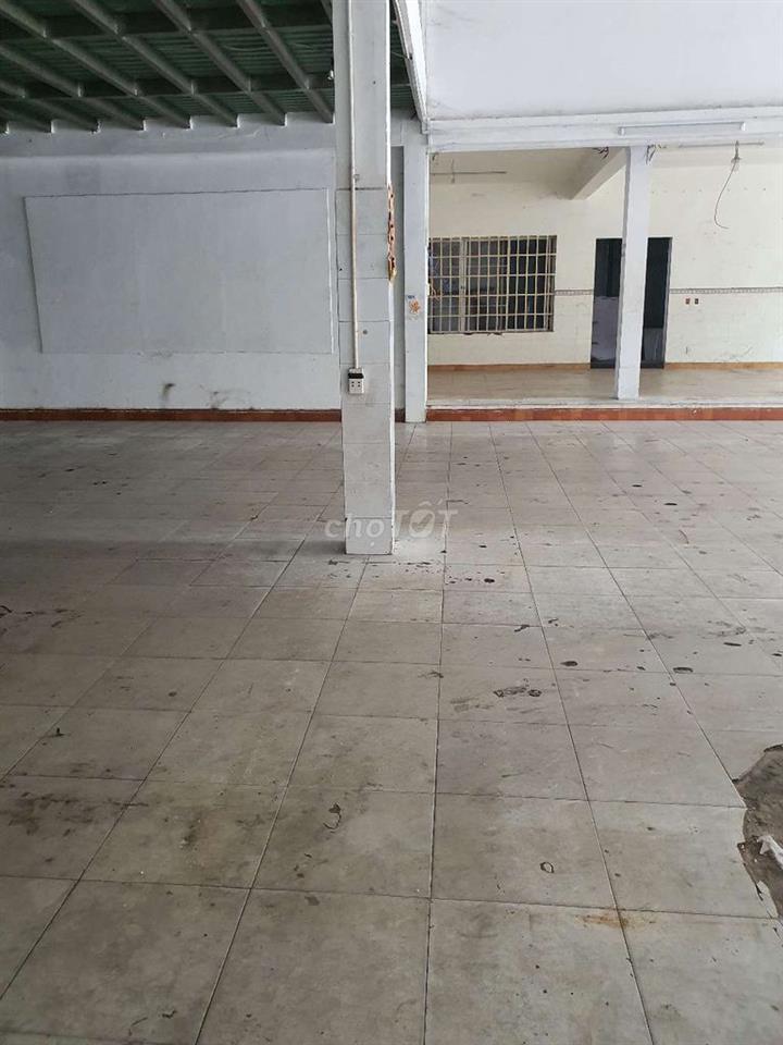Kho Xưởng Mặt  Tiền 600m Kho Kinh Doanh 