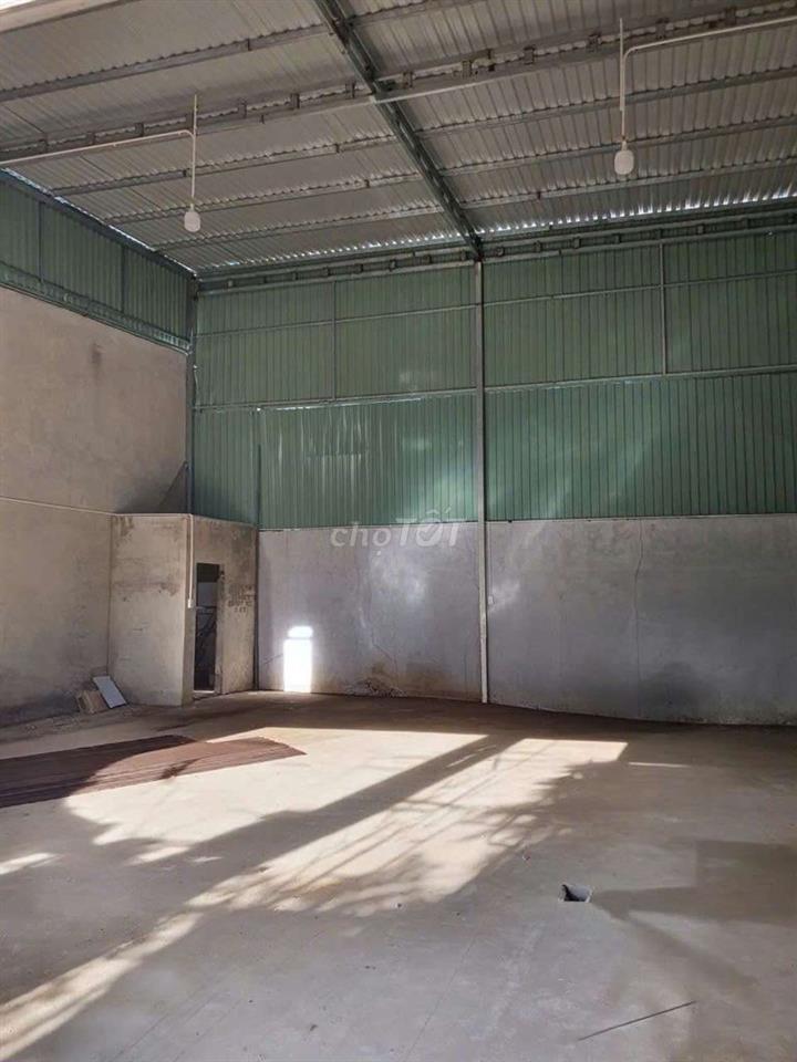 Kho Nhà Chính Chủ Cho Thuê 10x10 Tróng Suốt 
