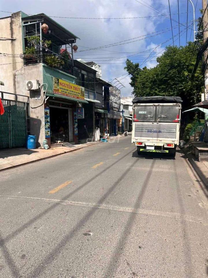 Kho Nhà Chính Chủ Cho Thuê 10x10 Tróng Suốt 