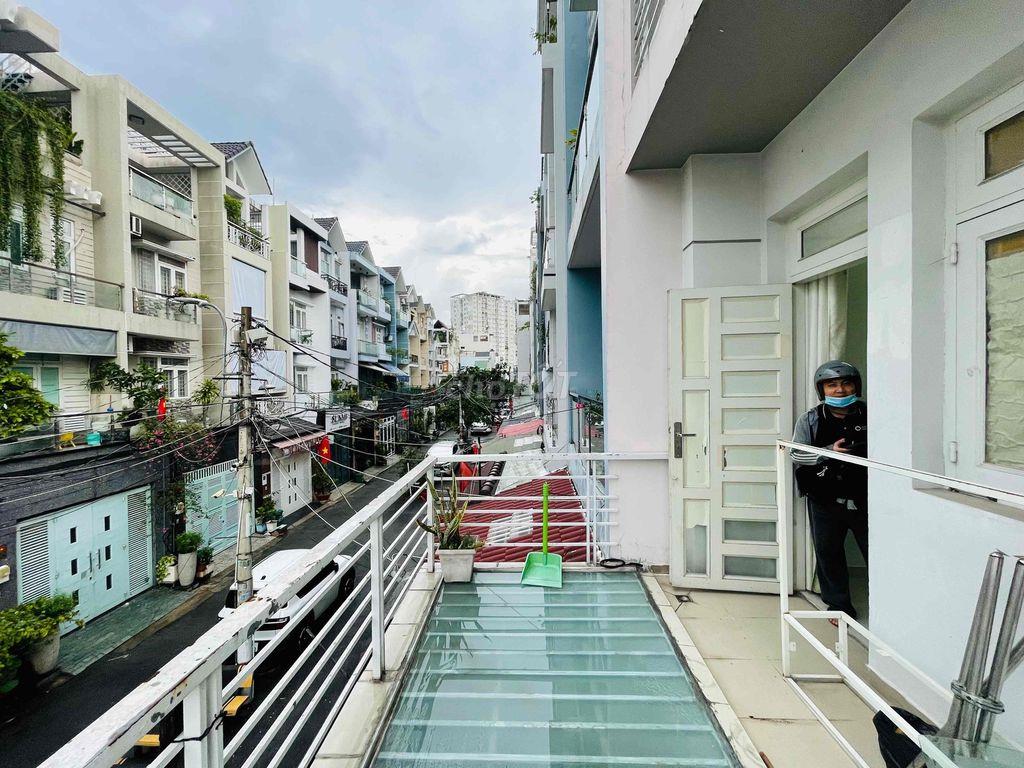 Cho thuê phòng có bancol siêu rộng