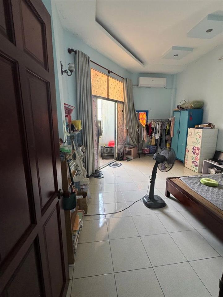 Nhà nguyên căn cho thuê 3 PN 2 Wc phía sau EMart Phan huy ích
