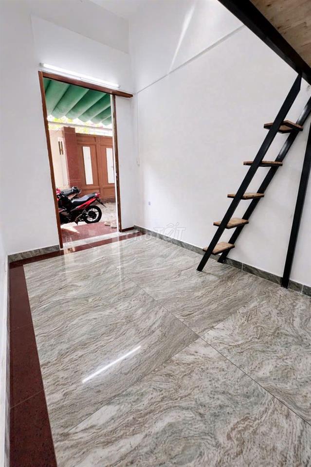 Phòng cho thuê có gác tầng trệt thoáng phòng mới gần cv Làng Hoa